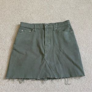 Green denim gap skirt 28 inch waist